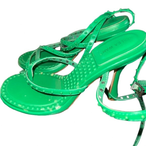 AKIRA Vibrant Green Strappy Sandals - Picture 2 of 3